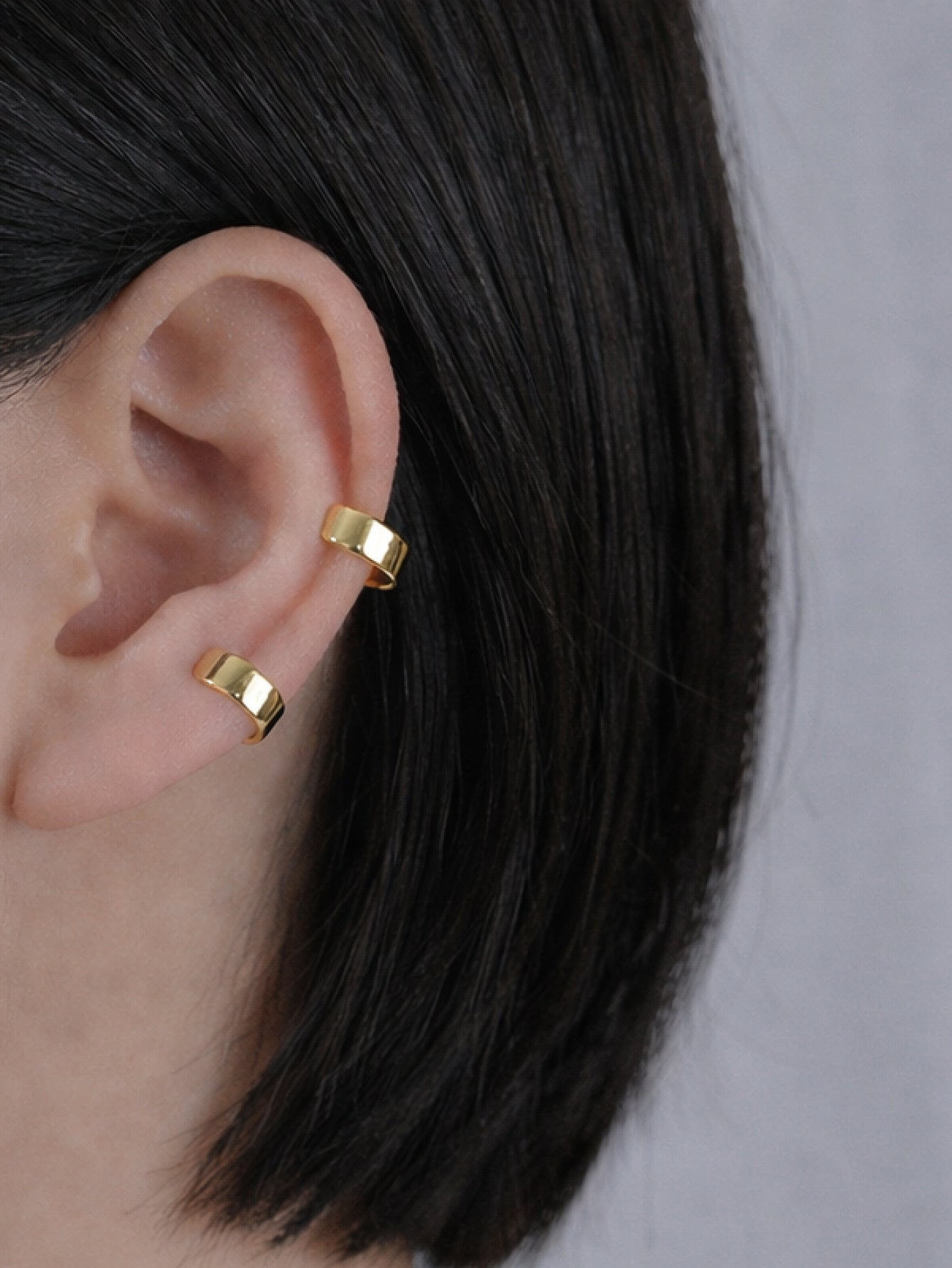 Minimal U-line ear cuff