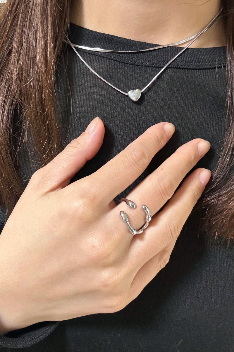 ハートモチーフ 2連スネークチェーンネックレス