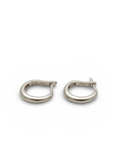 Smooth metal hoop pierce