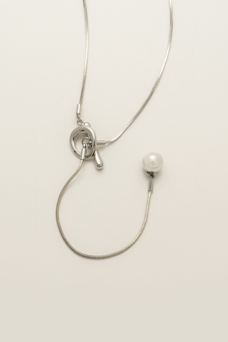 ノットデザインメタルY字ネックレス