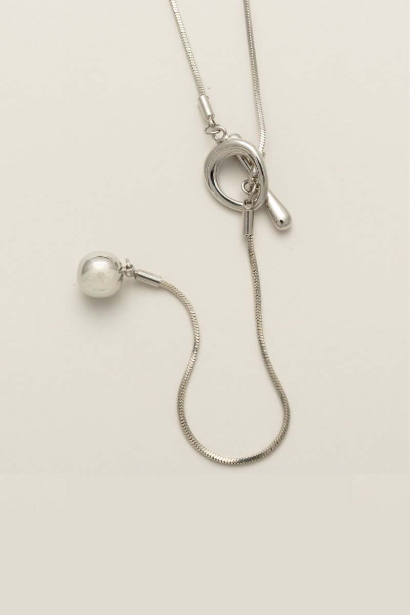 ノットデザインメタルY字ネックレス