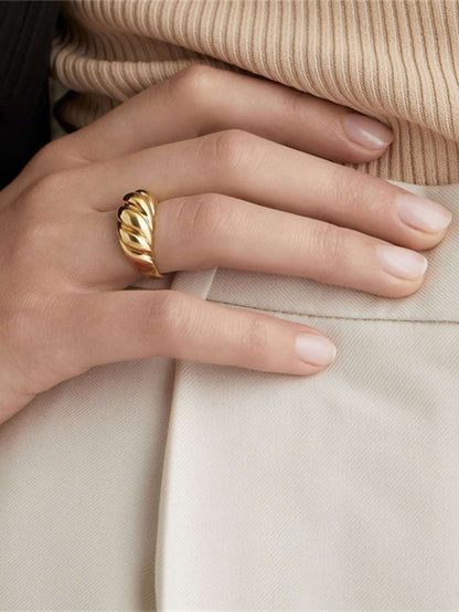 Melt Line Ring