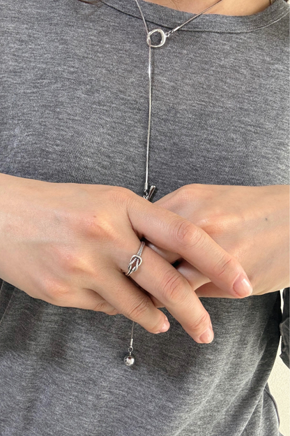 ノットデザインメタルY字ネックレス