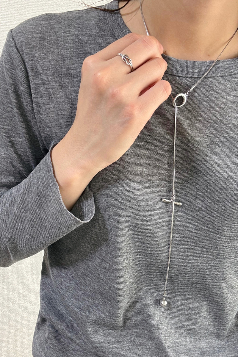 ノットデザインメタルY字ネックレス