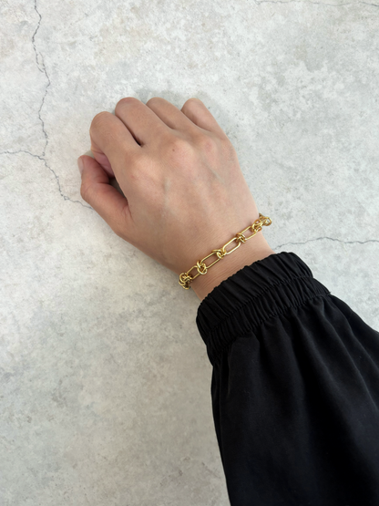 ツイストチェーンブレスレット