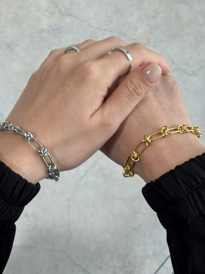 ツイストチェーンブレスレット